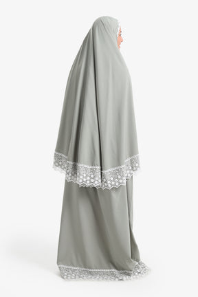 Prayer Set with Lace Trim