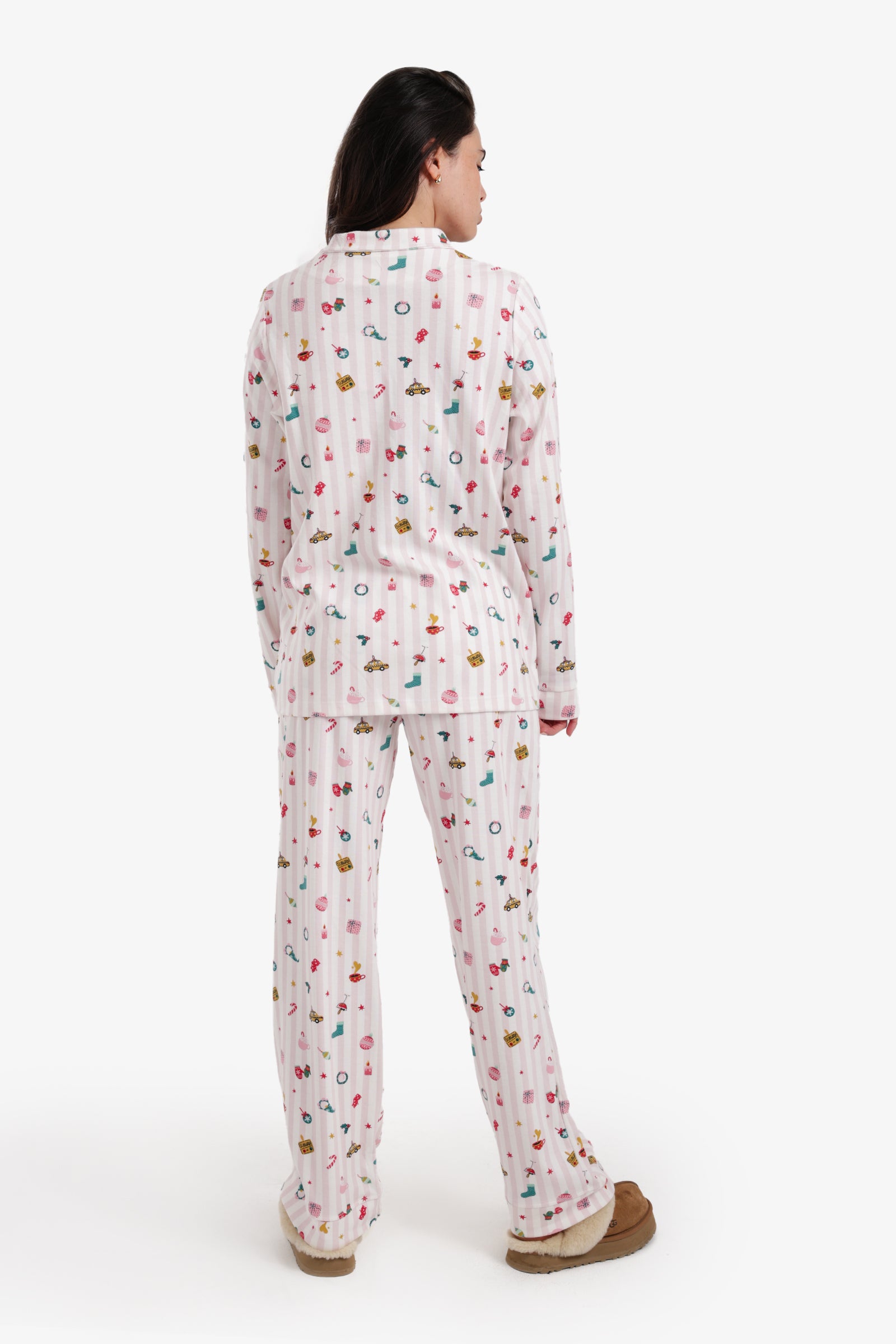 طقم بيجامة مخطط بطبعات لطيفة