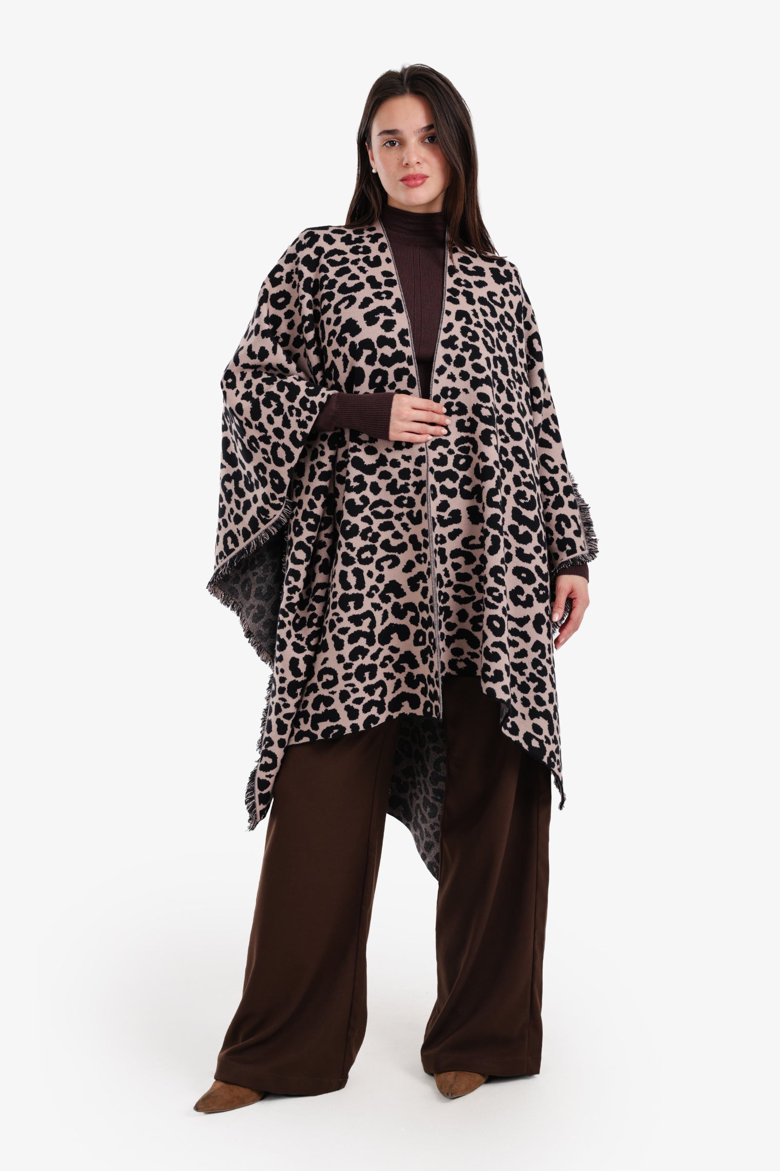 بونشو بنقشة ليوبارد  مع شراشيب