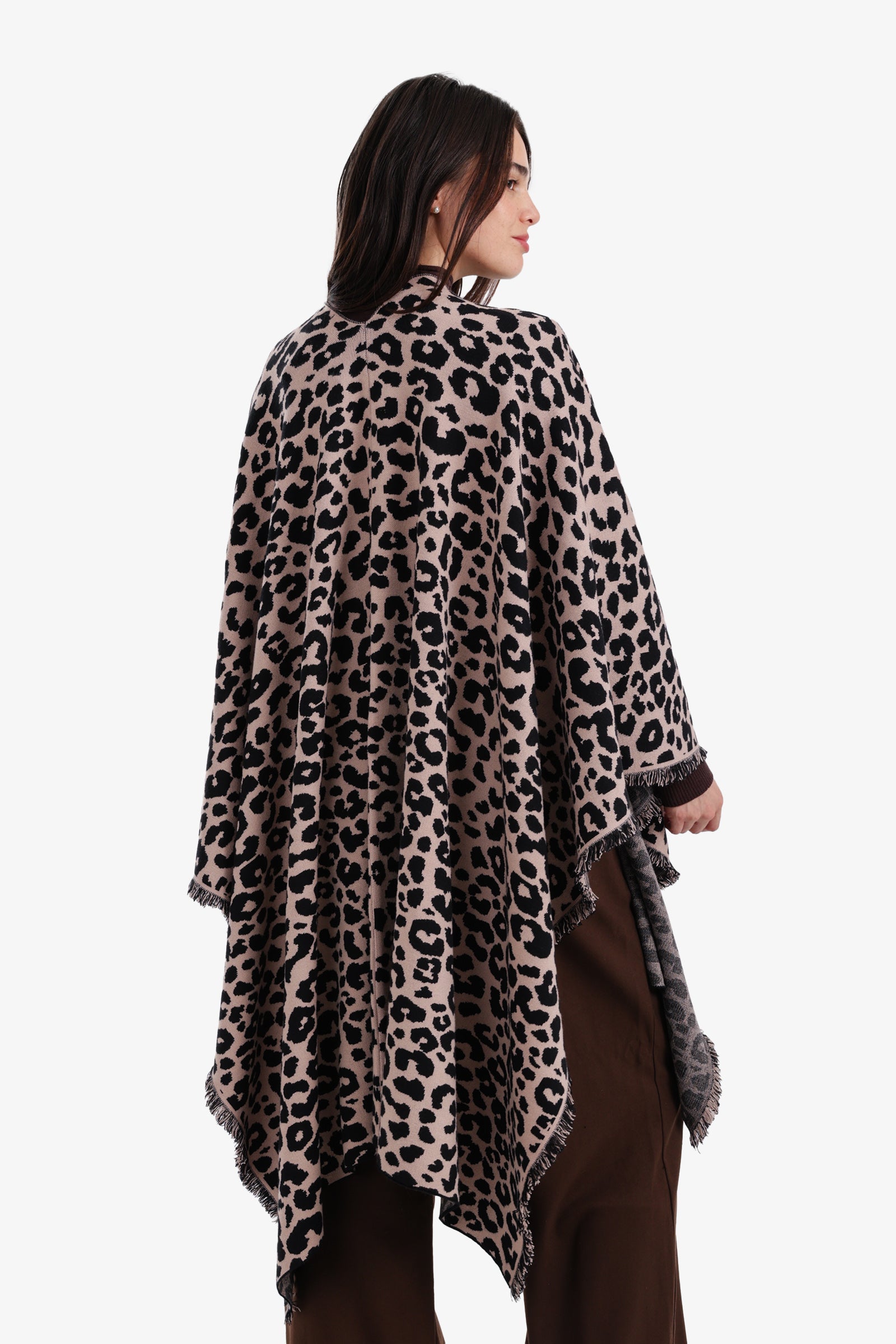 بونشو بنقشة ليوبارد  مع شراشيب