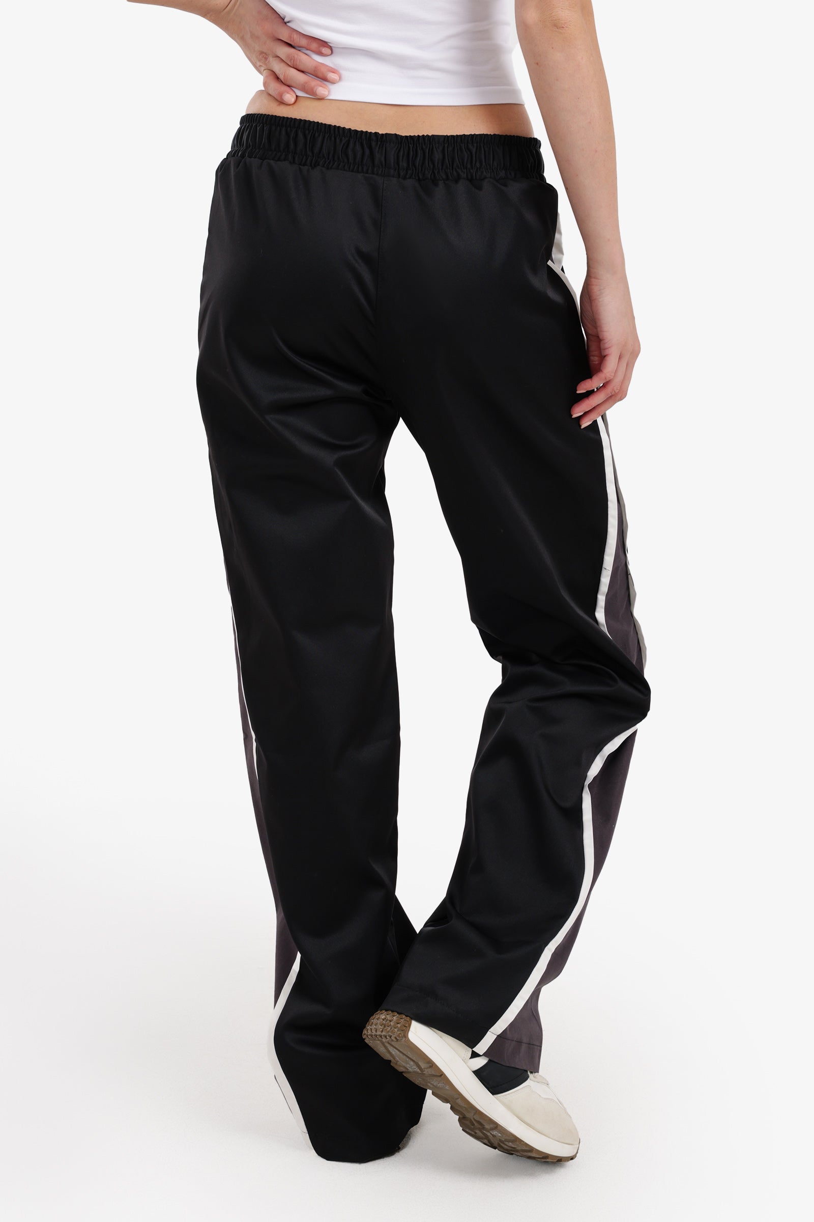 بنطلون مريح ناعم بقصة واسعة