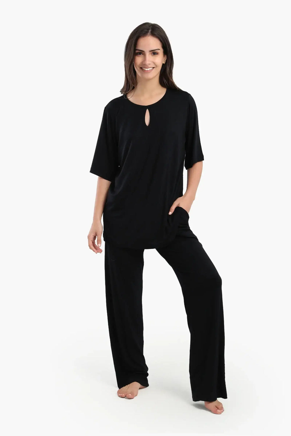 بيجامة بتوب بفتحة من الصدر