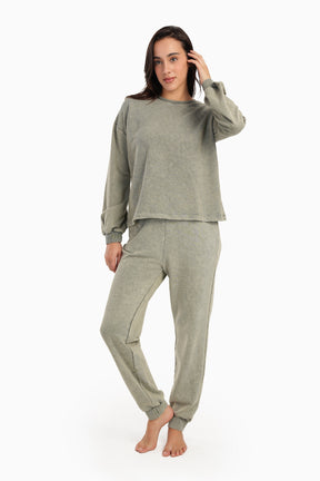 Closed Cuffs Pyjama Set