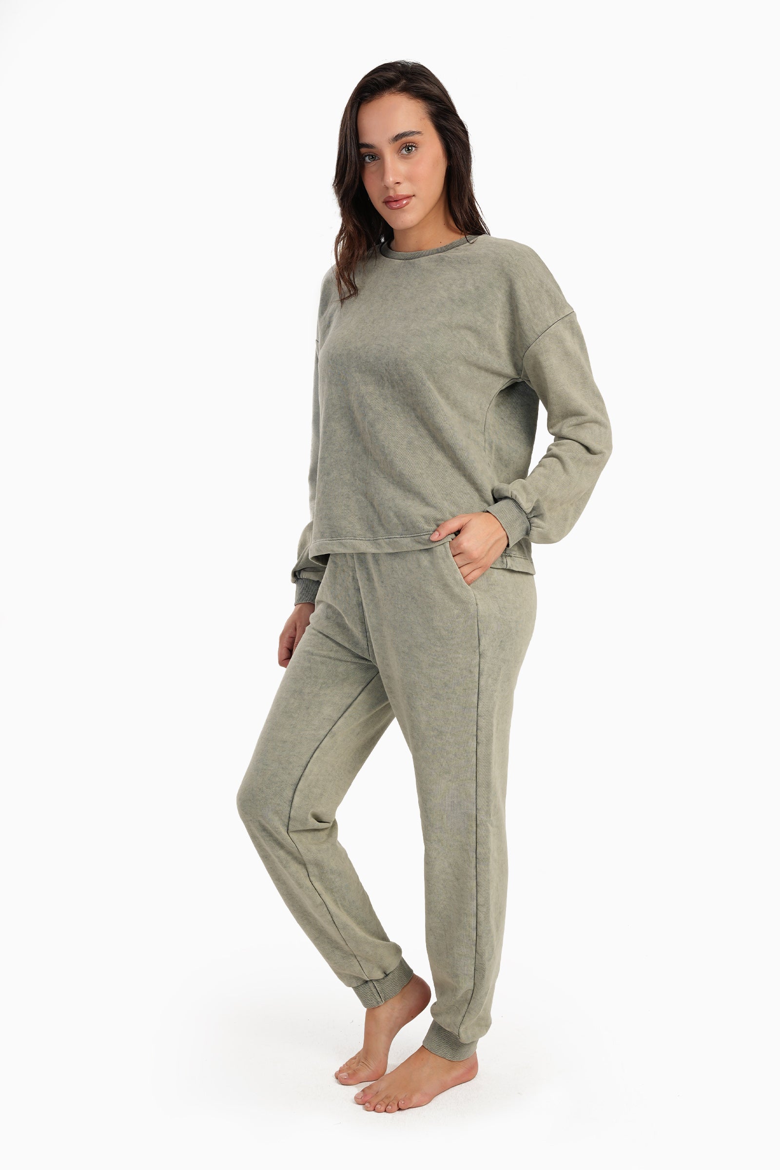 Closed Cuffs Pyjama Set