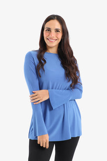 بلوزة فوال بأكمام طويلة بحواف واسعة