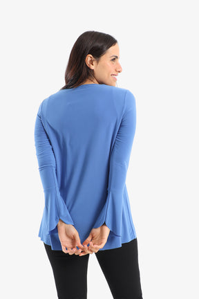 بلوزة فوال بأكمام طويلة بحواف واسعة