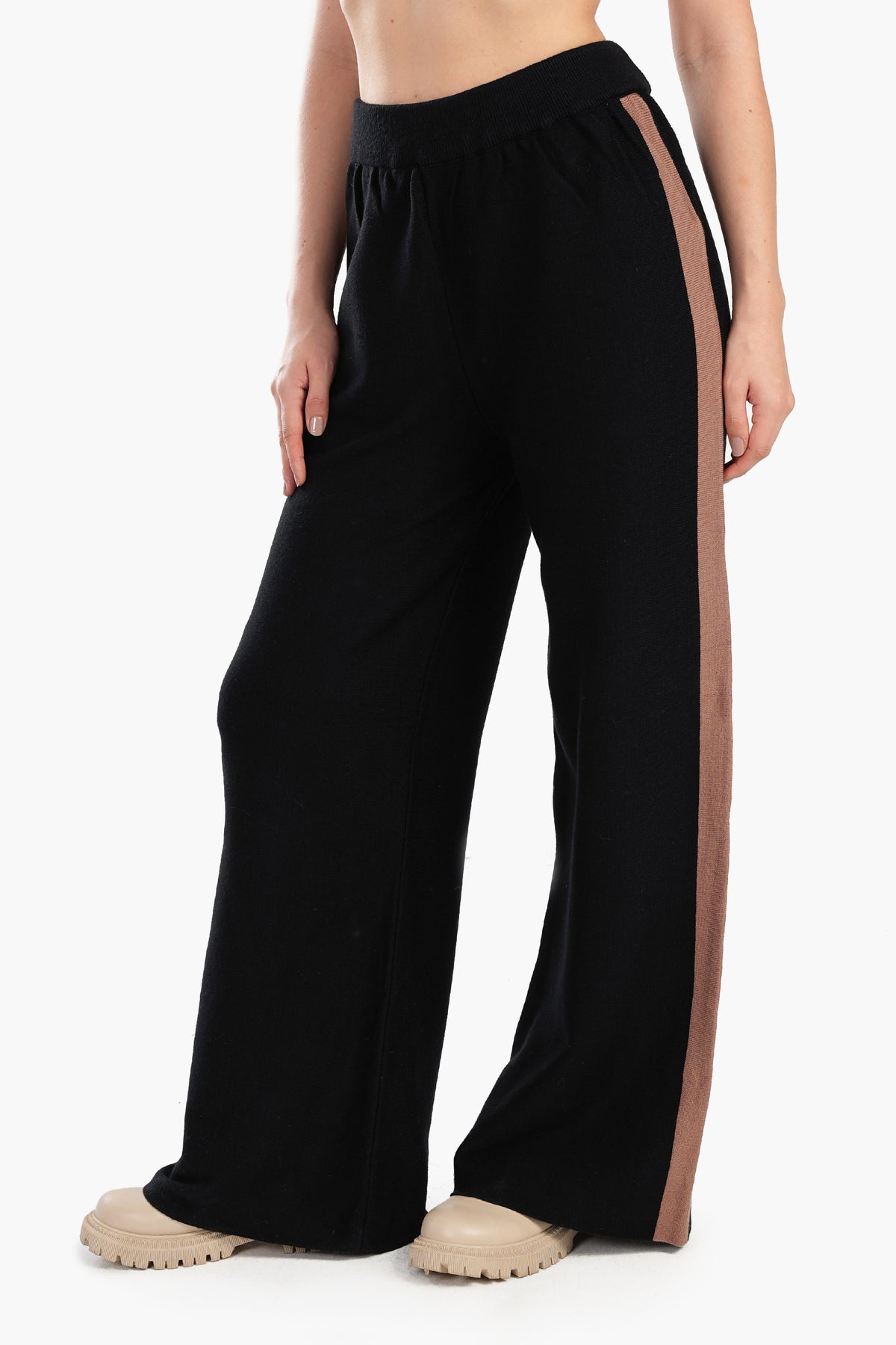 Lounge Pant with Side Stripe