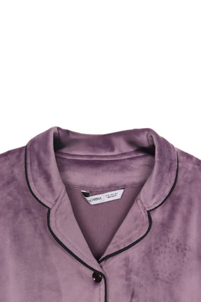 طقم بيجامة قطيفة بحواف مزخرفة