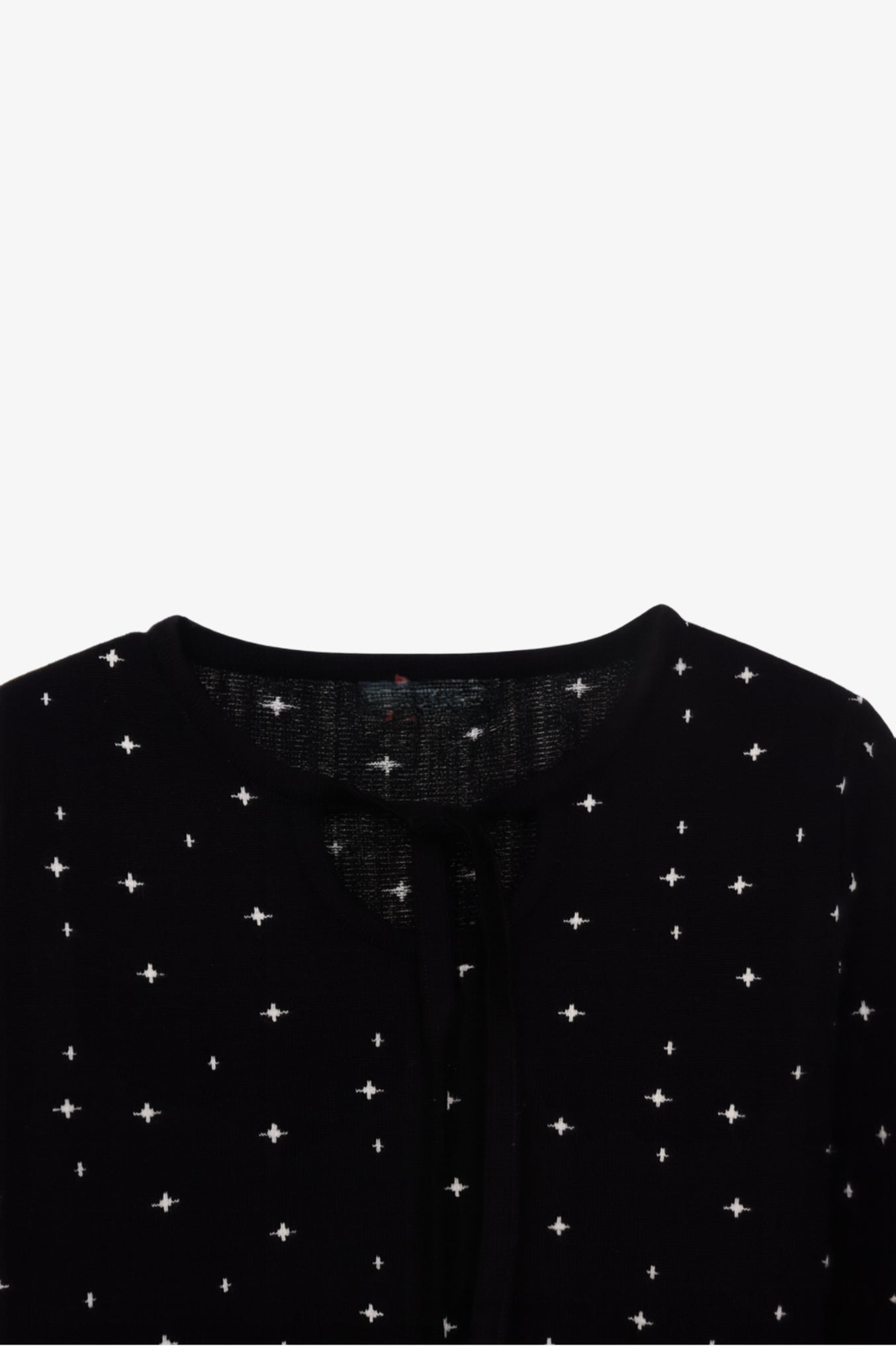 طقم بيجامة بفتحة رقبة مربوطة 