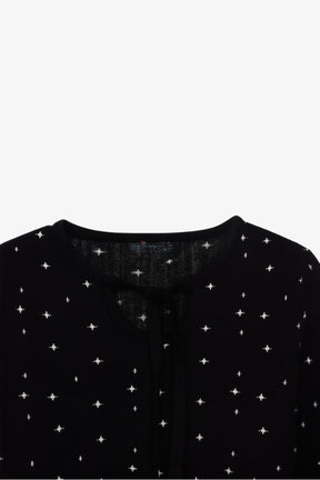 طقم بيجامة بفتحة رقبة مربوطة 