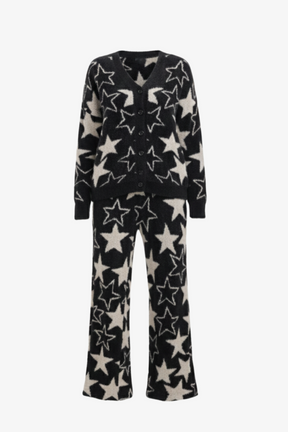 بيجامة بنقشة النجوم