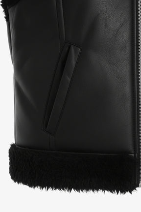 فيست جلد بأطراف مزينة بالفرو