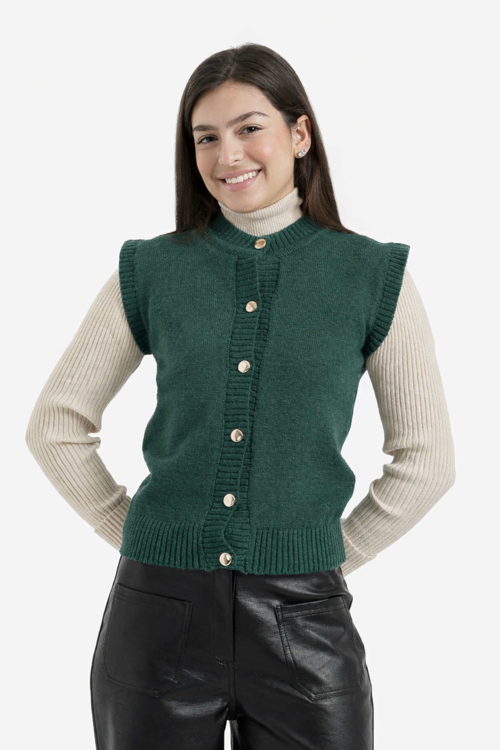 فيست بأزرار أمامية