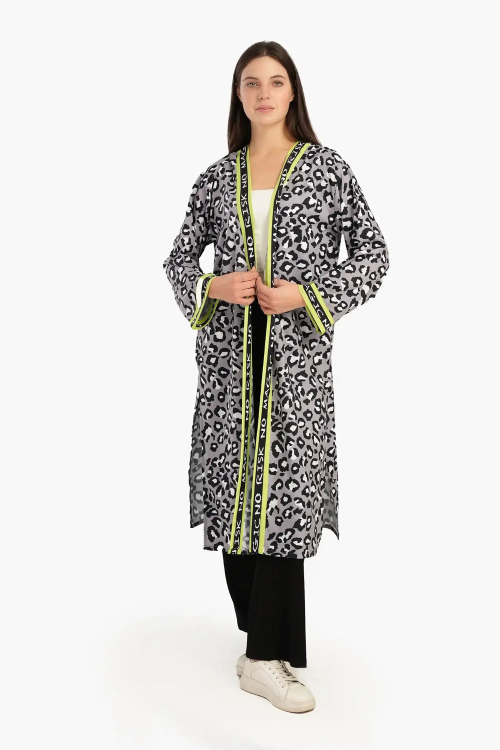 كيمونو بطبعة "No Risk No Magic"