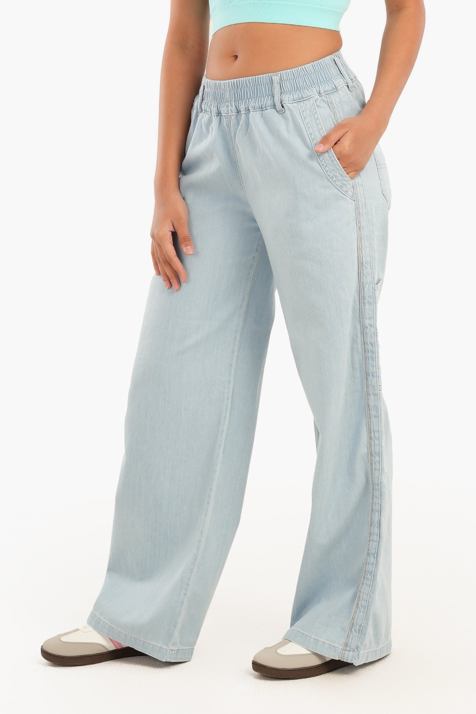 Lightweight Wide Leg Jeans