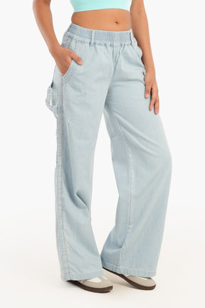 Lightweight Wide Leg Jeans