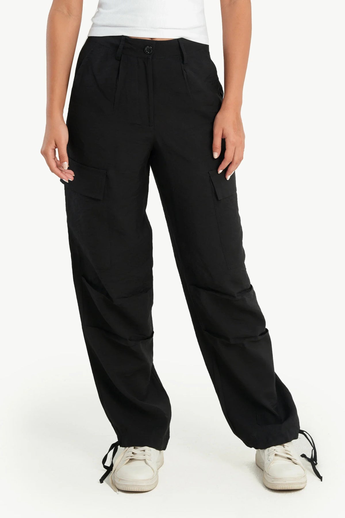 بنطلون كارجو برباط للتضييق