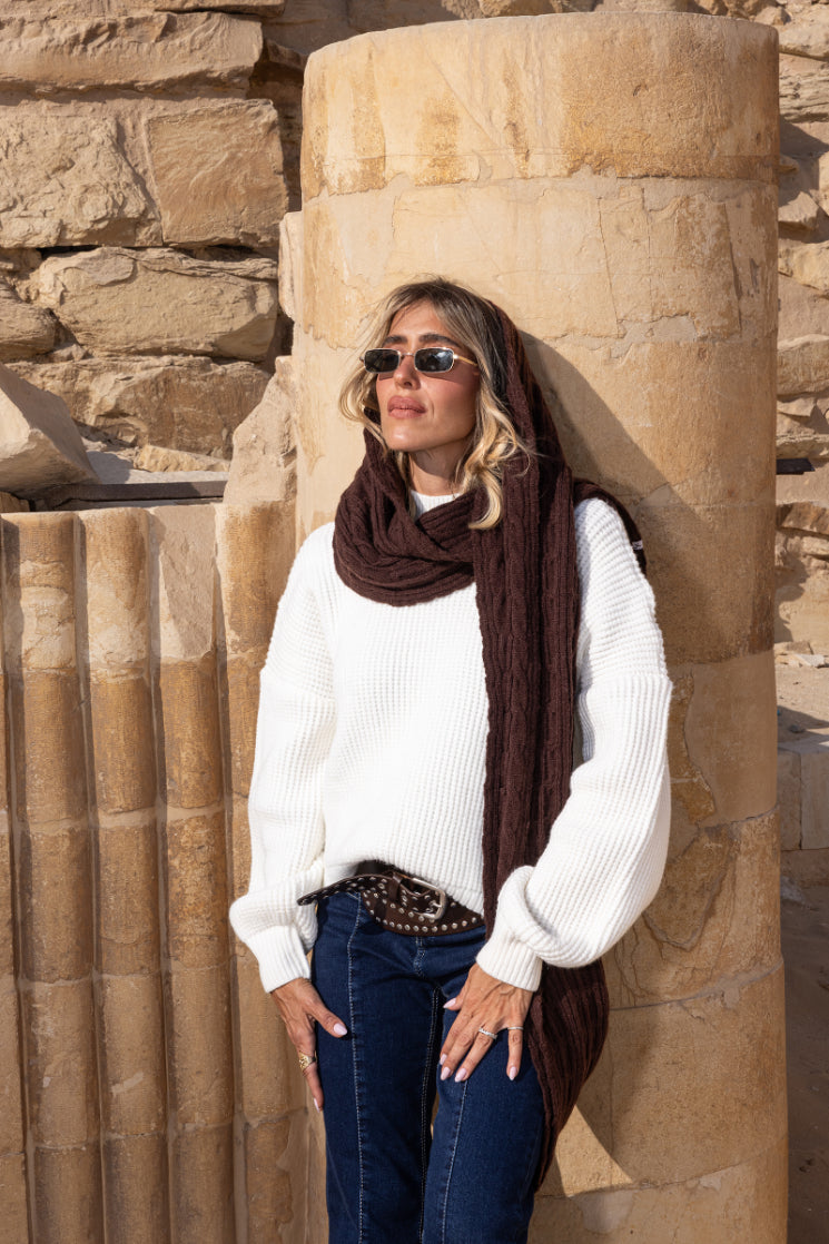 سكارف بنقشة مضفرة