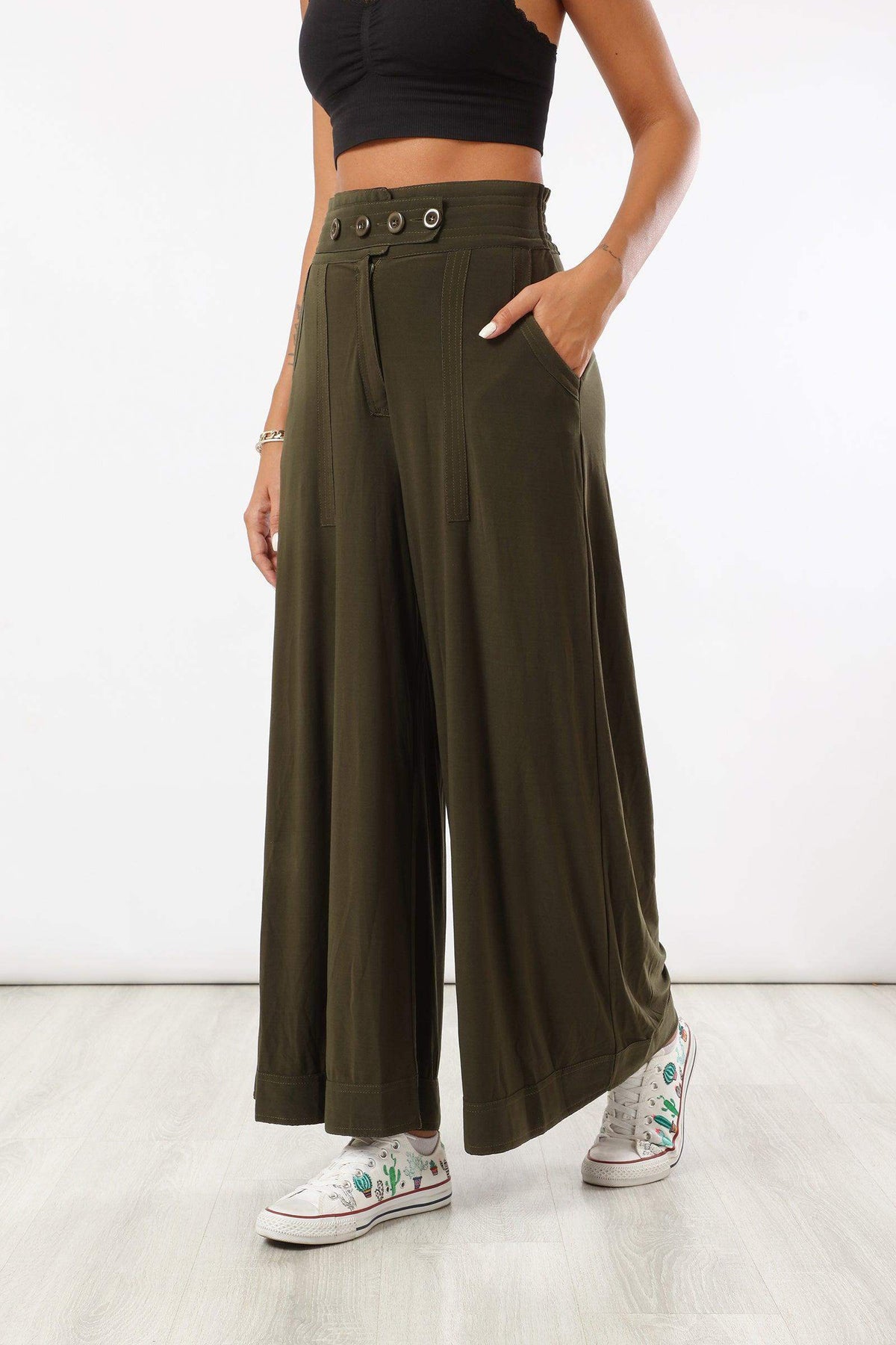 4 Buttoned Wide Leg Pants - Carina - كارينا