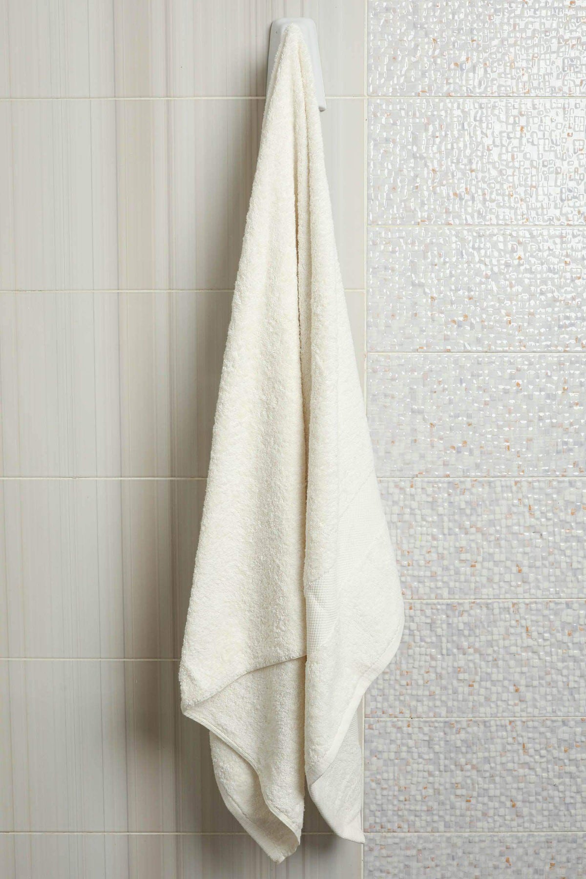 Bath Towel - 170x90 cm - Carina - كارينا