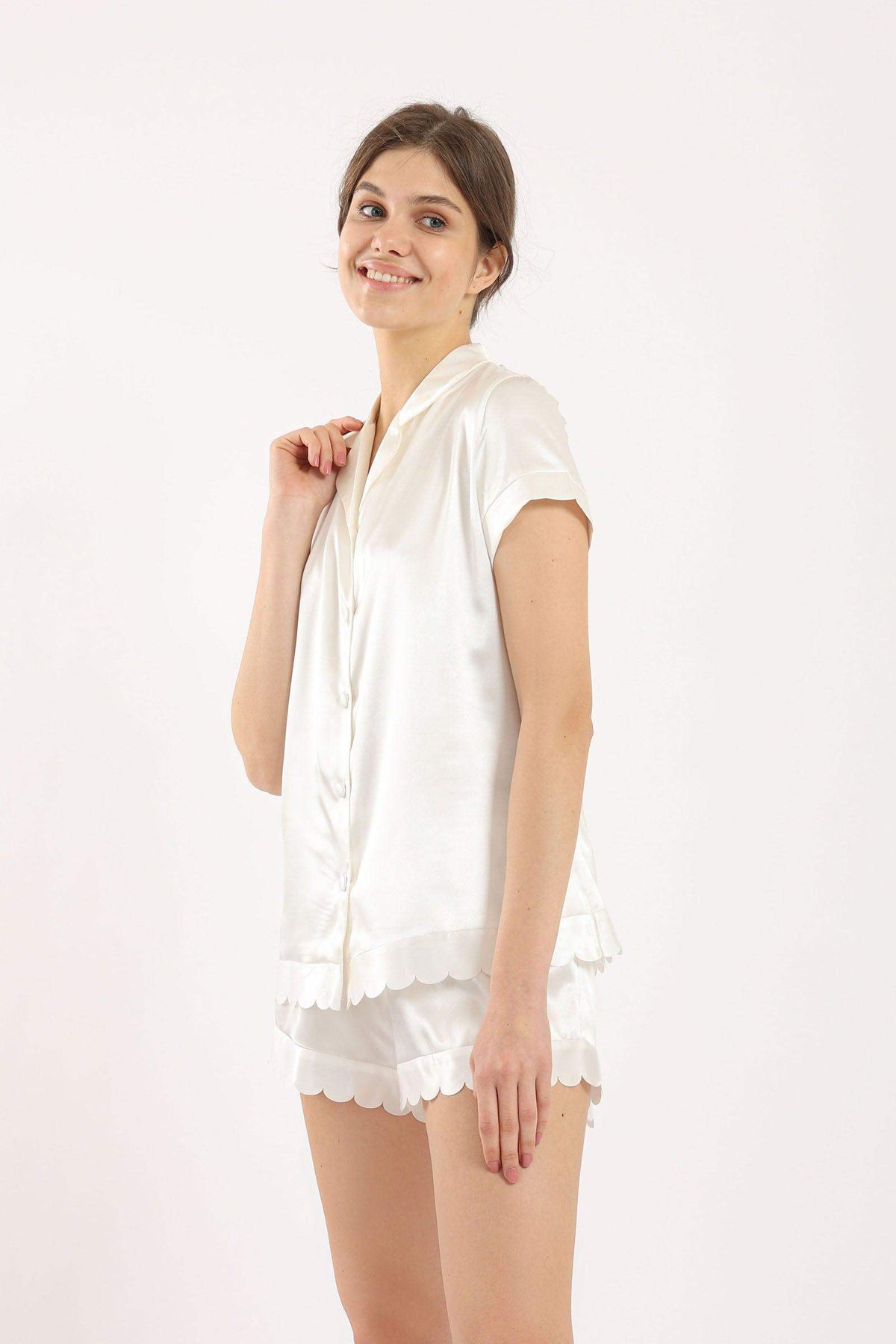 Silky Short Sleeve Pyjama Set - Carina - كارينا